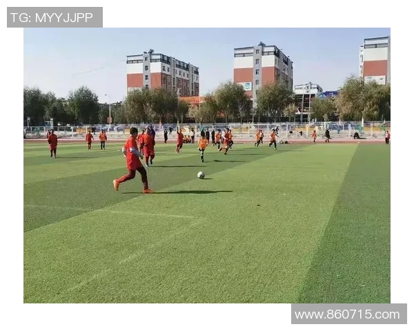 足球与火影的激情碰撞在绿茵场上演绎梦想与勇气的传奇故事 足球与火影的激情碰撞在绿茵场上演绎梦想与勇气的传奇故事