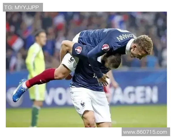 足球运动员小便失误引发关注网友调侃漏鸟事件成热议话题 足球运动员小便失误引发关注网友调侃漏鸟事件成热议话题